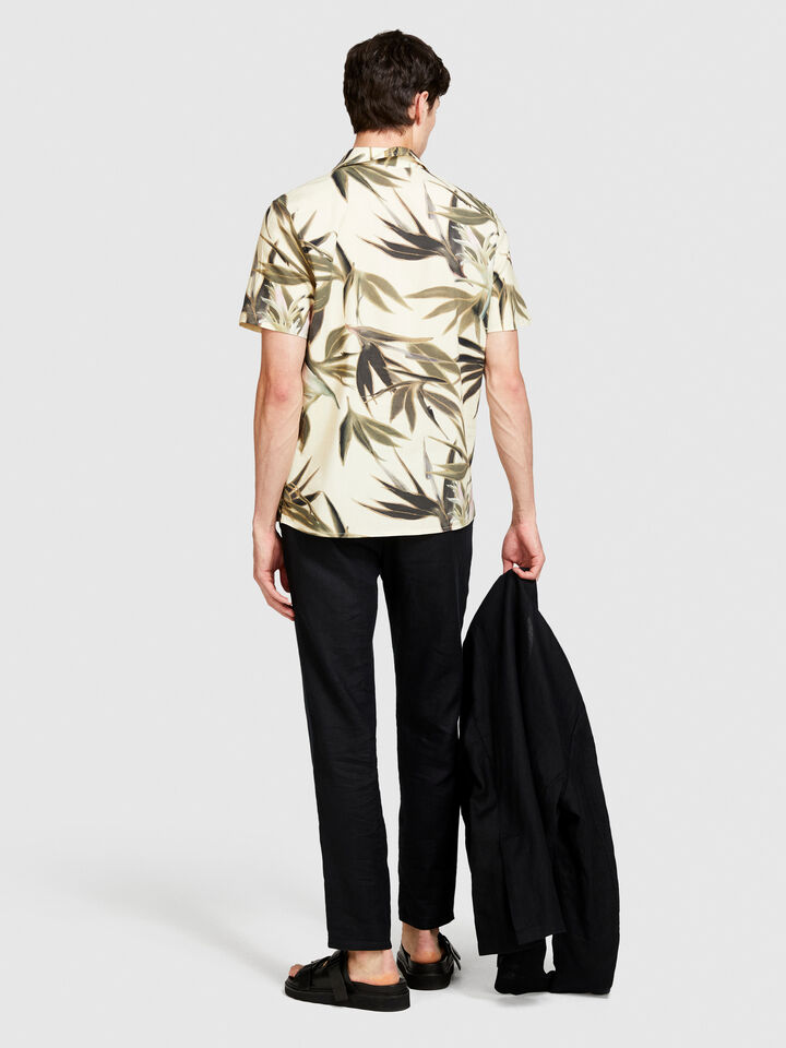 Short sleeve printed shirt - men's slim fit shirts - Multi-color | Sisley image number 3